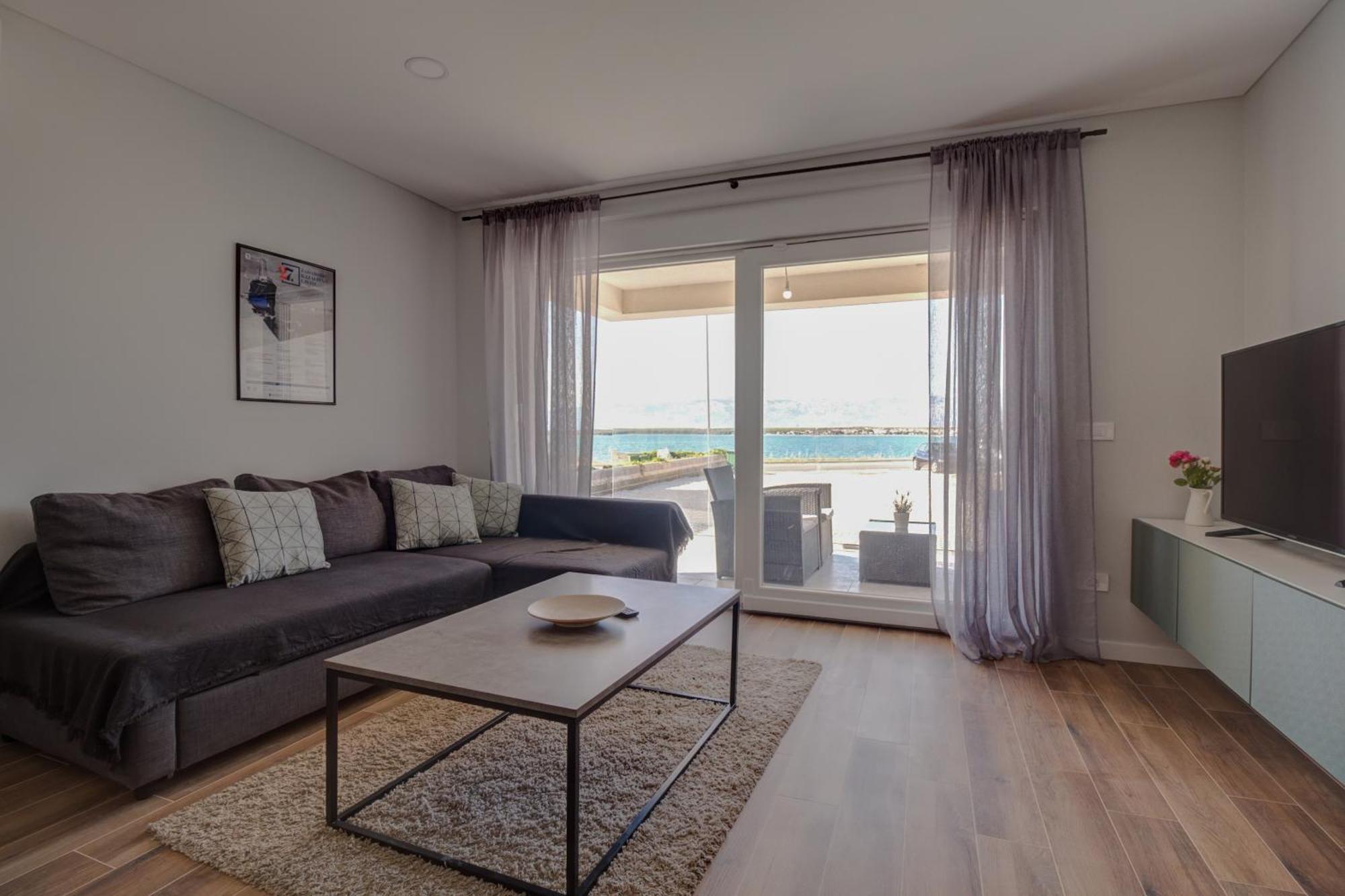 B & R Summer Breeze Apartments Nin Exterior foto